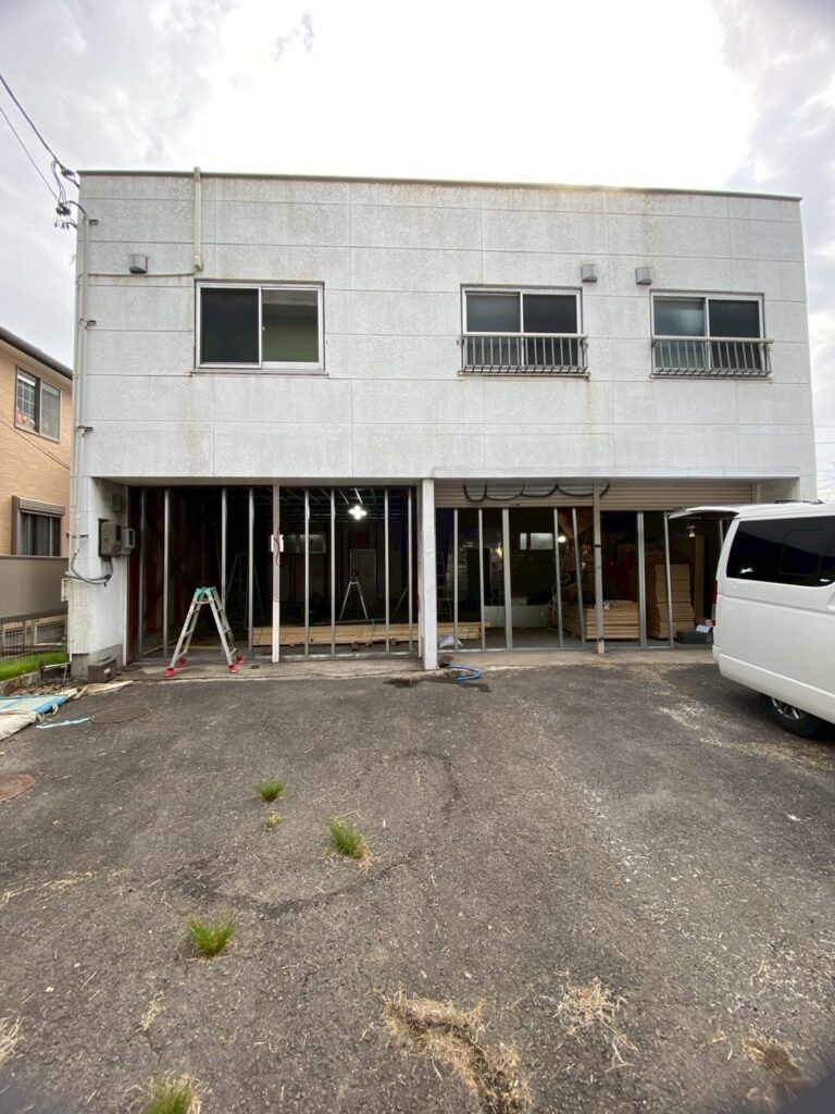 店舗リノベ 玄関周りbefore